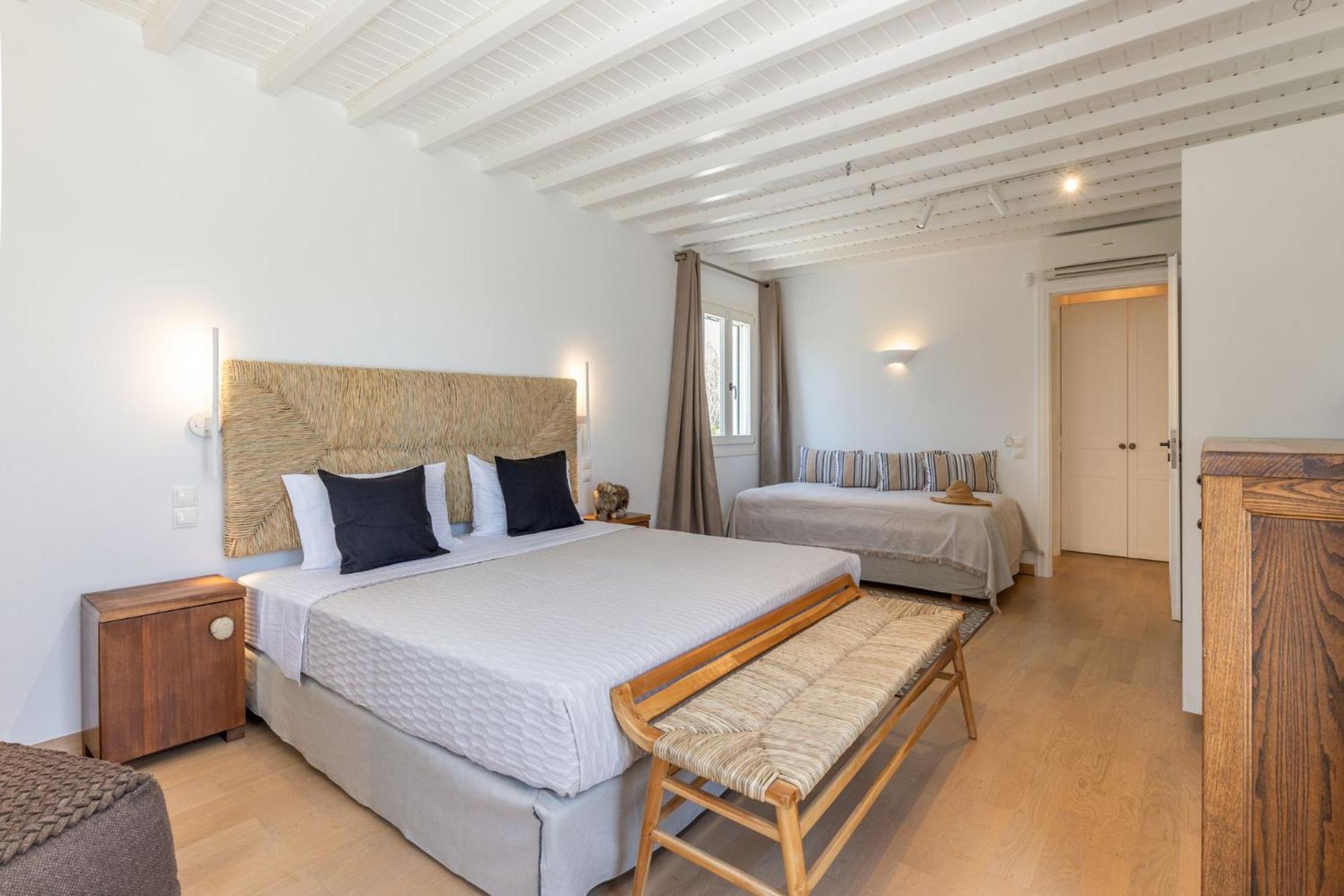 Myconian Platinum Senior & Deluxe Villas Kalafatis Luaran gambar