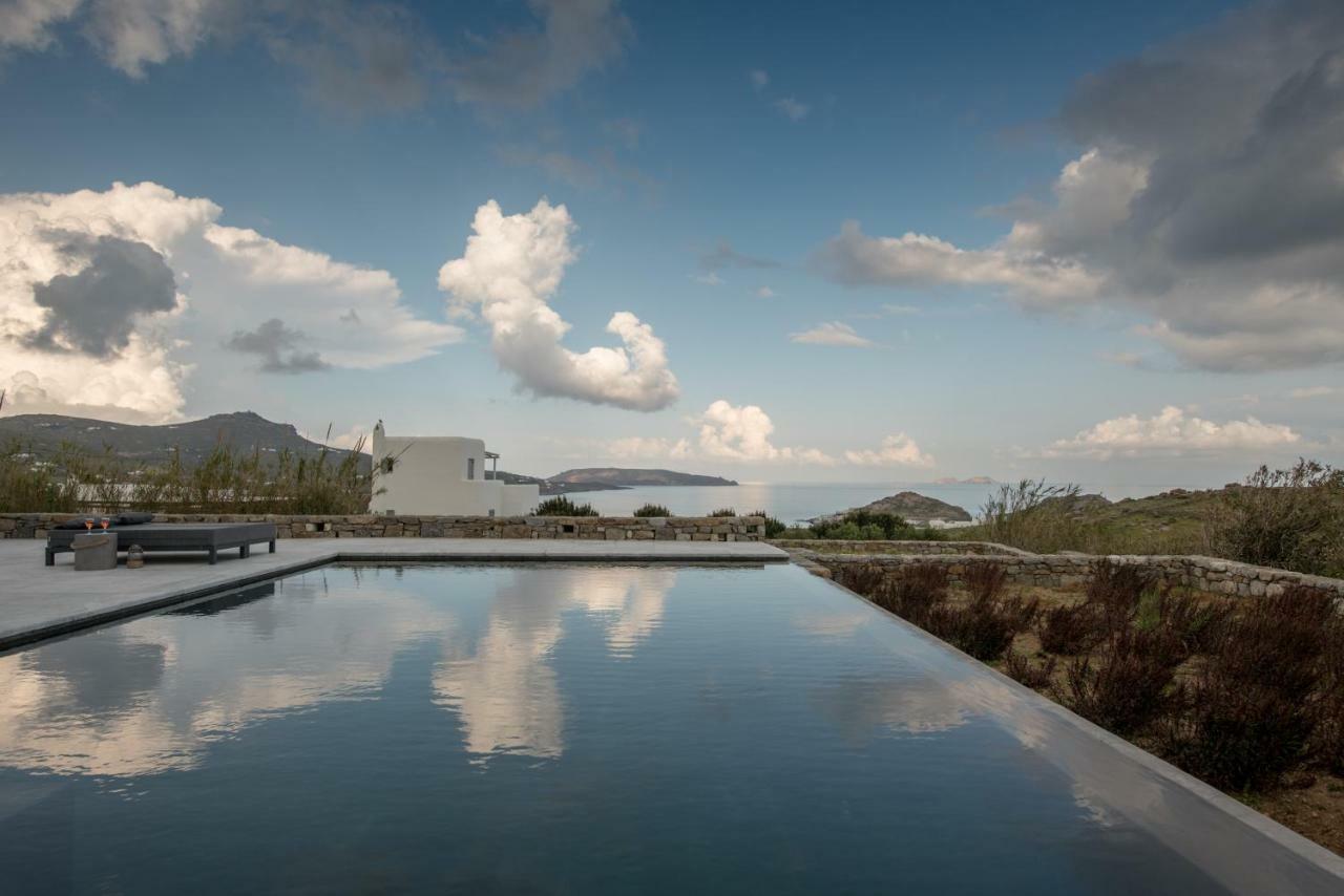 Myconian Platinum Senior & Deluxe Villas Kalafatis Luaran gambar